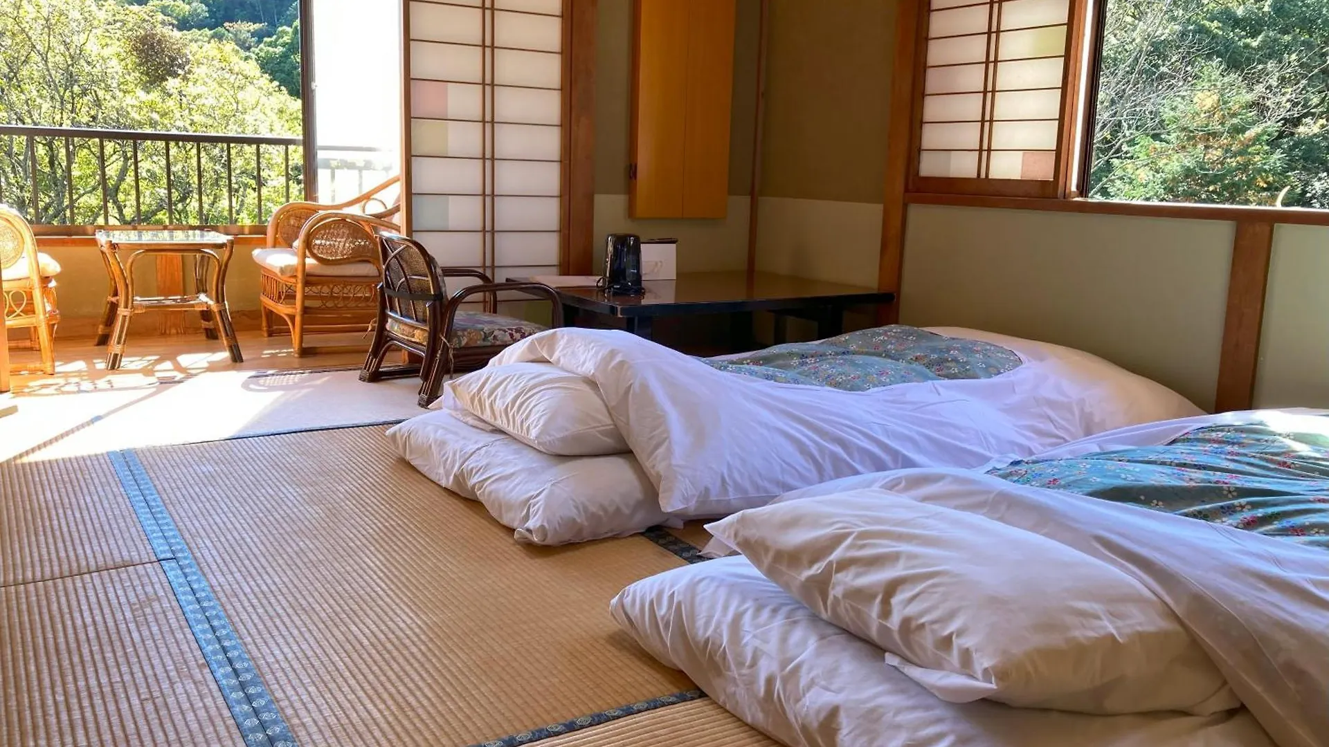 Ryokan (tradycyjny japoński pensjonat lub zajazd) Hotel Lt Kitchen Yugawara