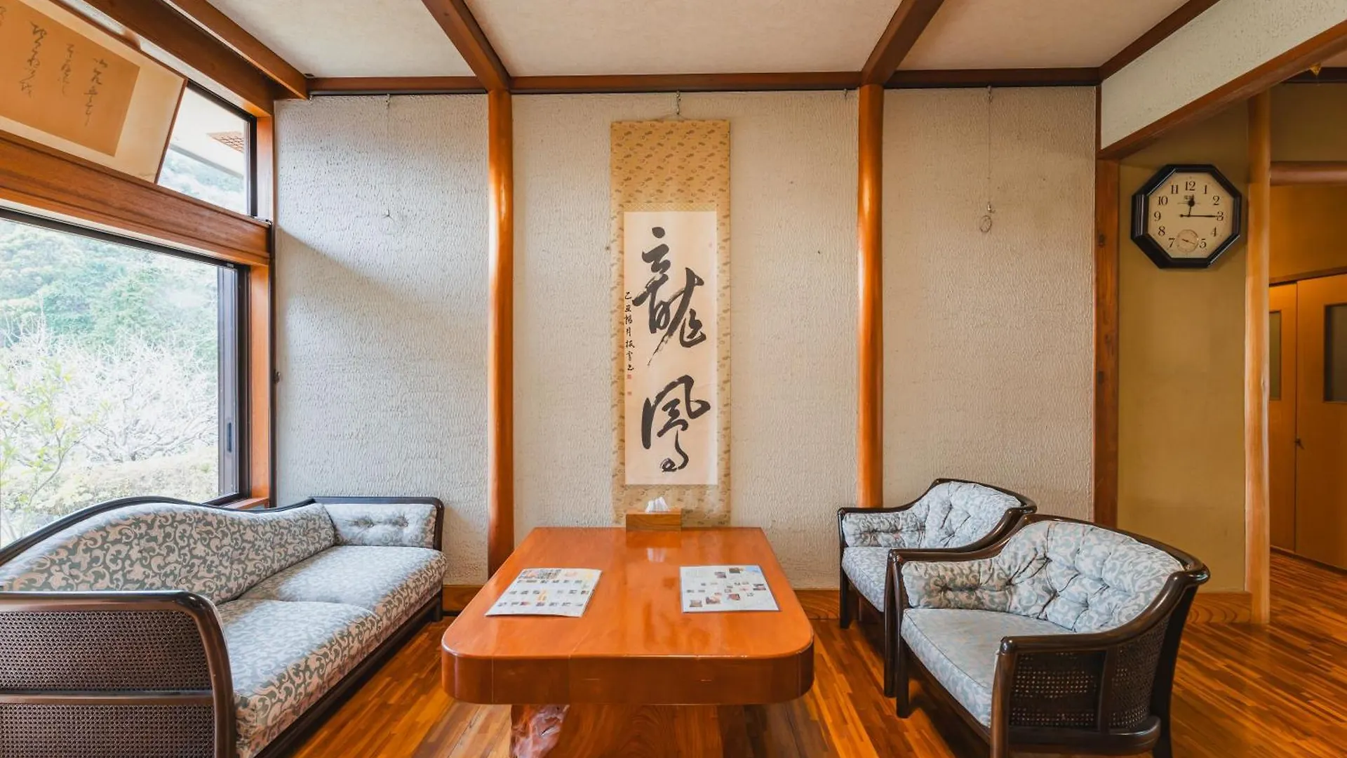 Ryokan (tradycyjny japoński pensjonat lub zajazd) Hotel Lt Kitchen Yugawara